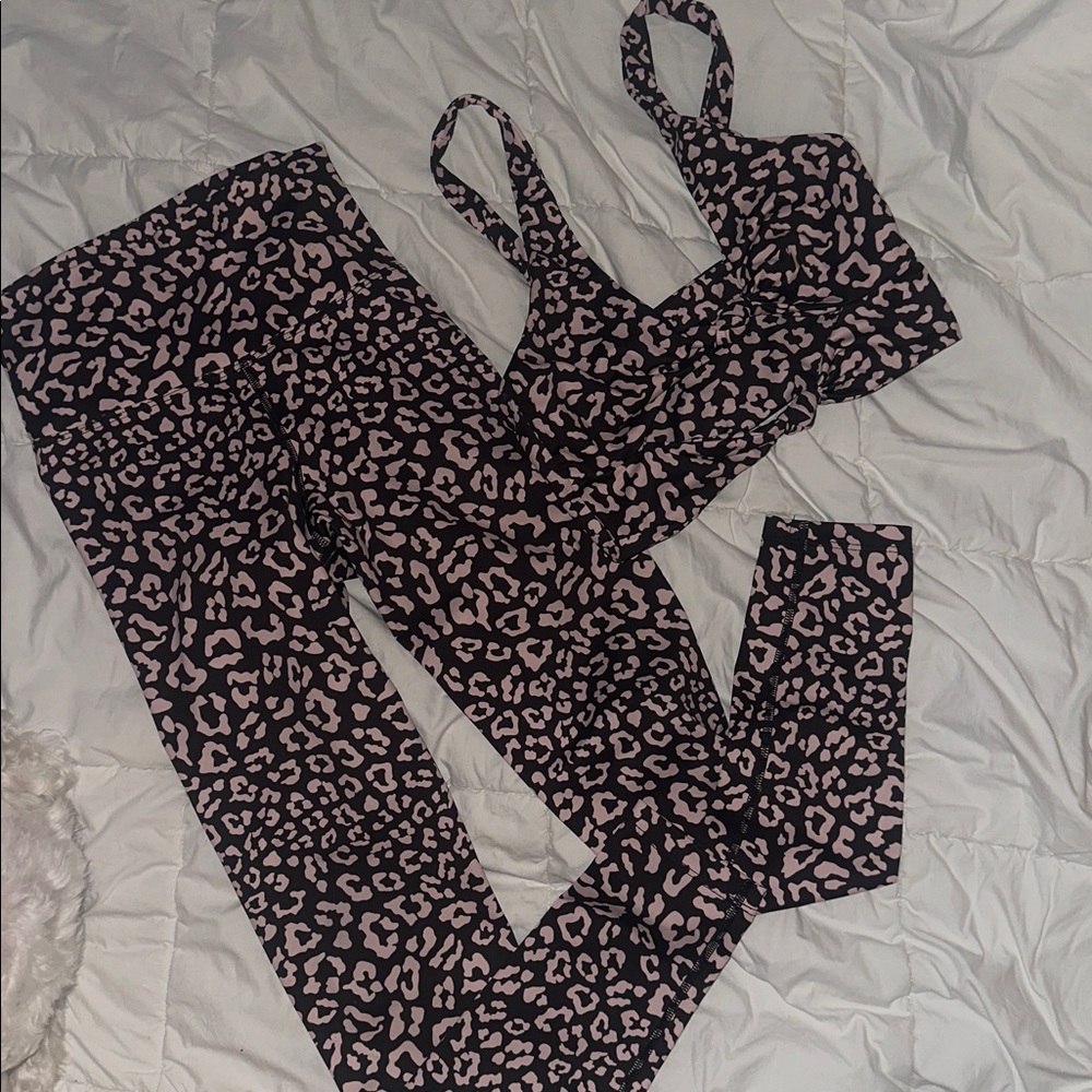 Beach Riot Pink Leopard Set Sport Bra & High Waist Leggings Women's Size Small